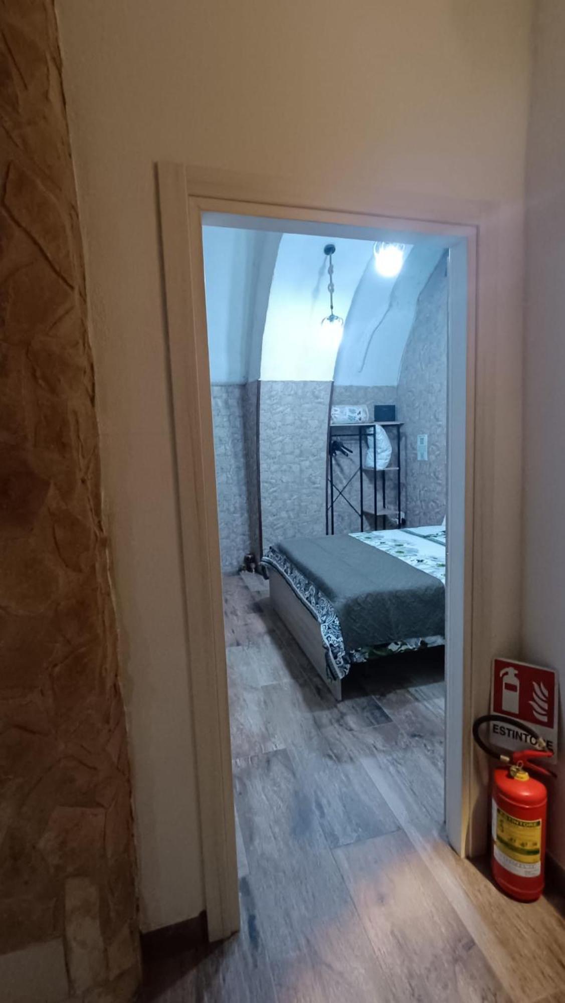 Hotel Window In The Stone Naples Extérieur photo